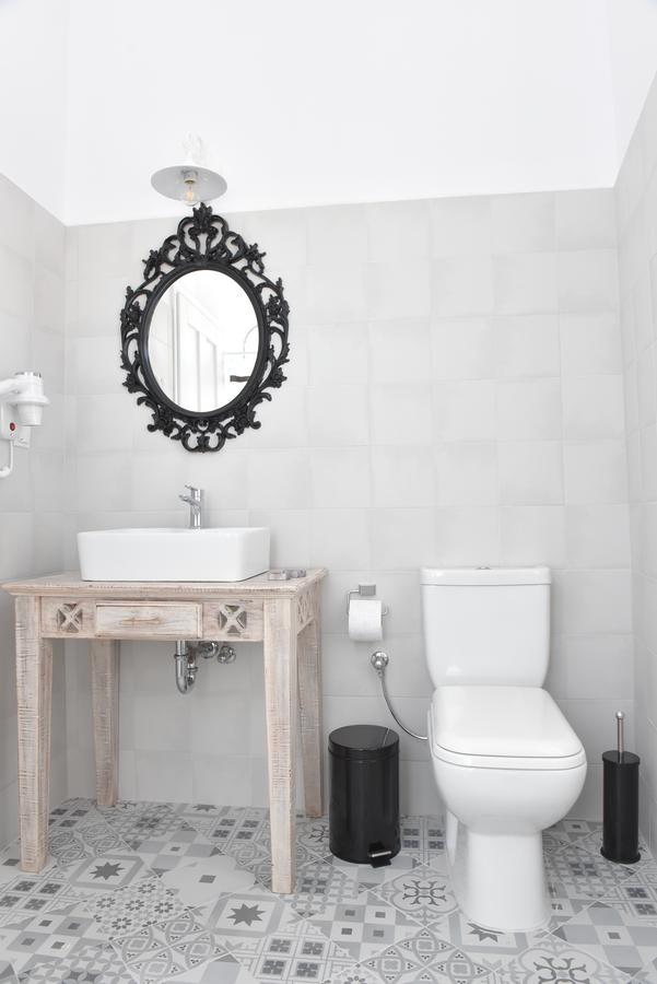 Oisyra Boutique Hotel 에르무폴리 외부 사진