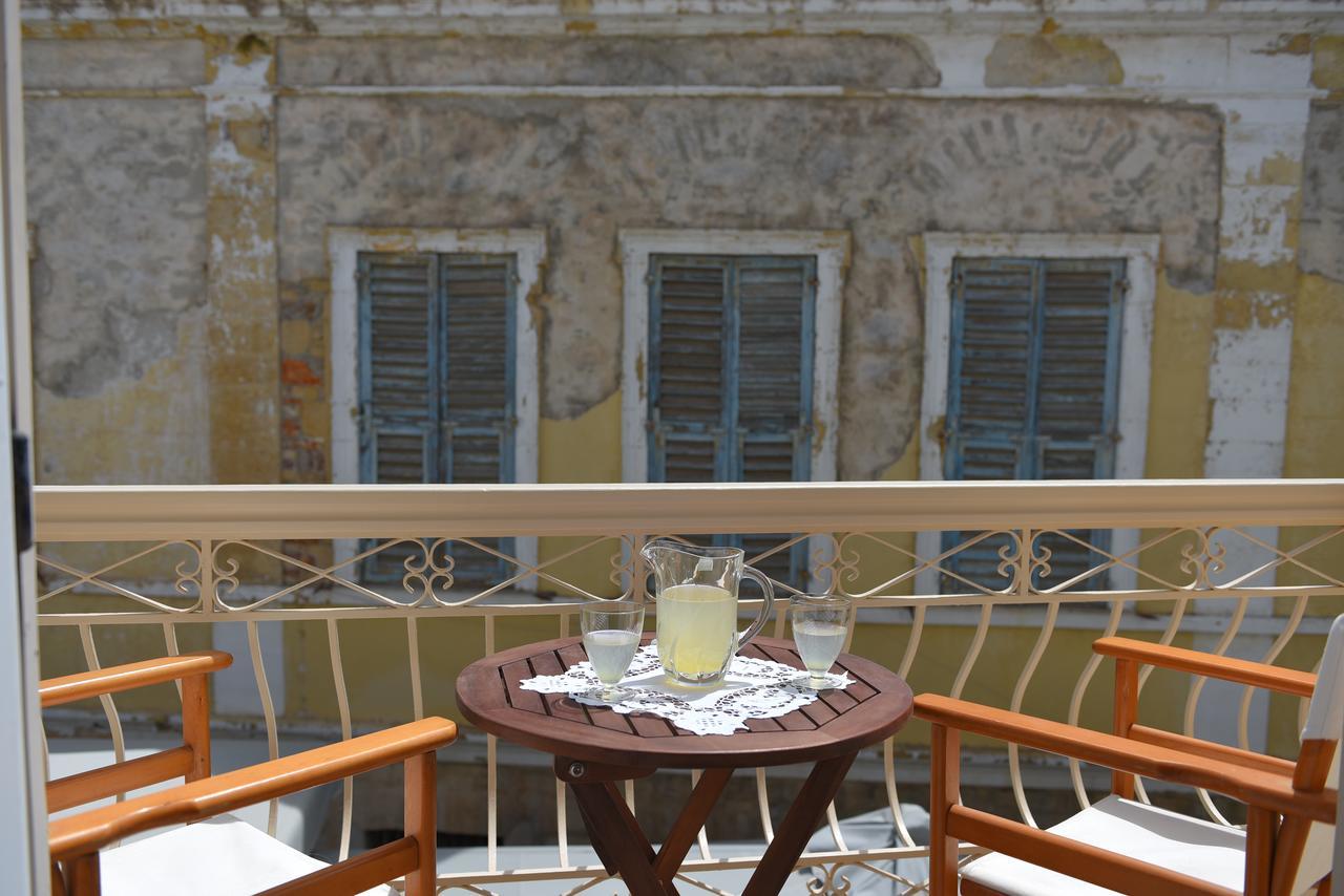 Oisyra Boutique Hotel 에르무폴리 외부 사진